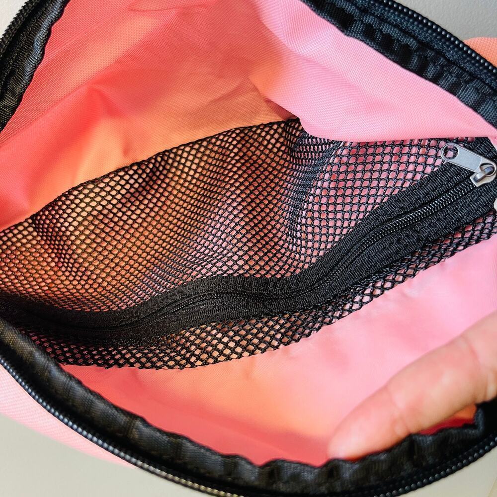 Nike Crossbody Large Fanny Pack - Picture 10 of 10